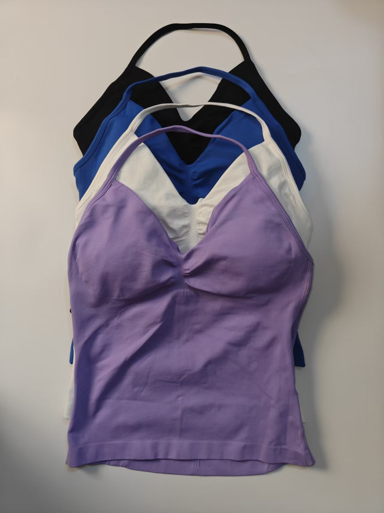 Yoga En Fitness - เสื้อชั้นในกีฬาไร้ตะเข็บสำหรับผู้หญิง แบบคอ halter บุฟองน้ำ คอวี สำหรับโยคะ